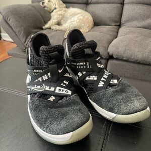 Nike LeBron Soldier 12 GS Witness Blk/white Size 6.5Y (AA1352-005) 2018